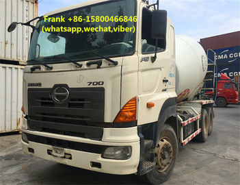 China 8 CBM Hino usaram caminhões do misturador concreto transmissão manual avaliada 25000 quilogramas da carga fornecedor